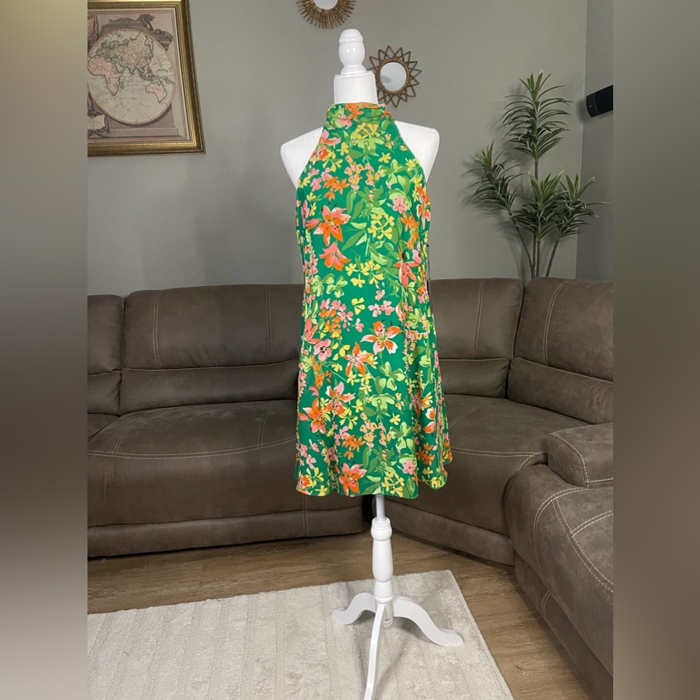 NWT Vince Camuto Green Floral Shift Dress Sz 8 Summer Vacay Party Date Resort - Picture 11 of 13